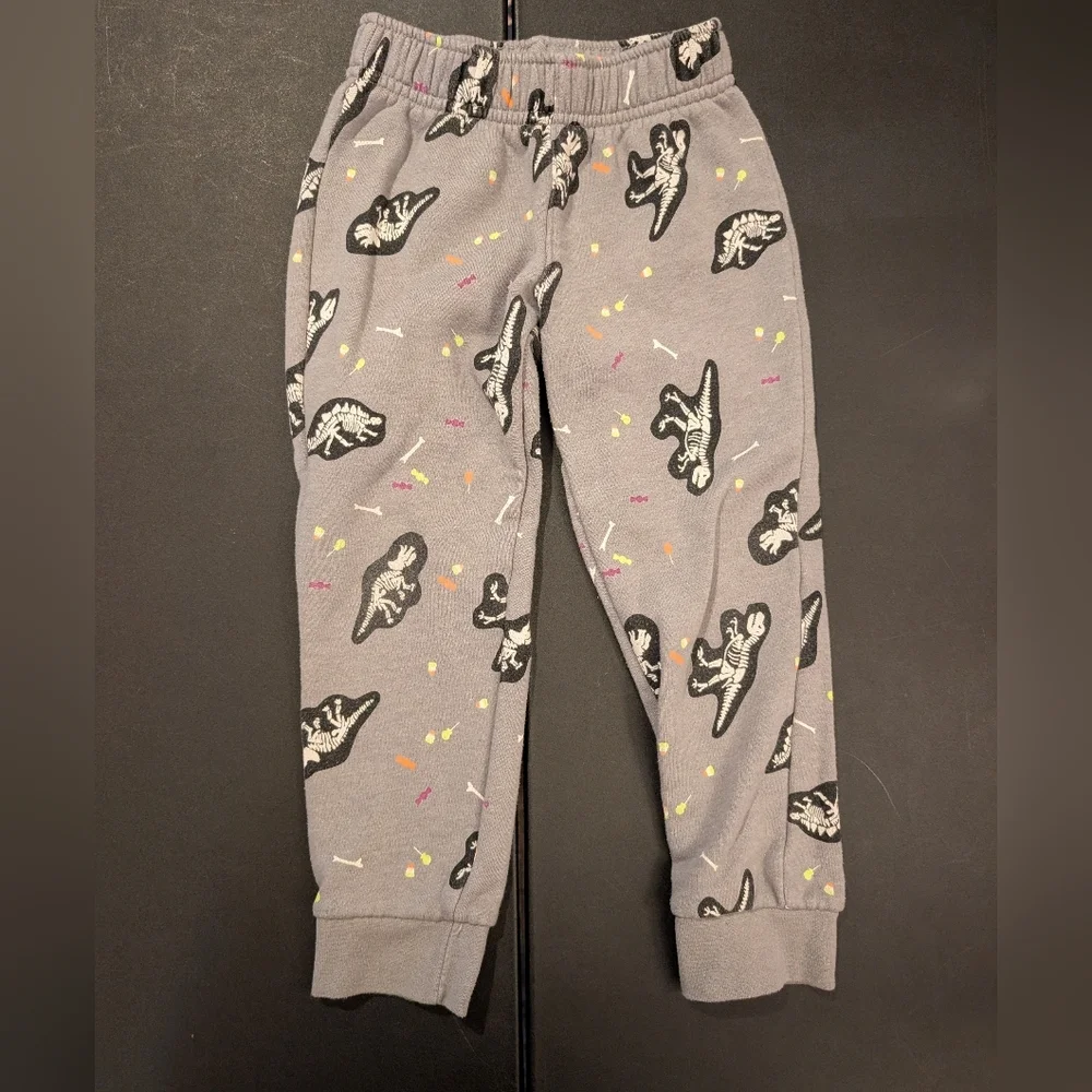 Cat & Jack Toddler Boy Halloween Dino Shirt & Pant Set in Size 4T